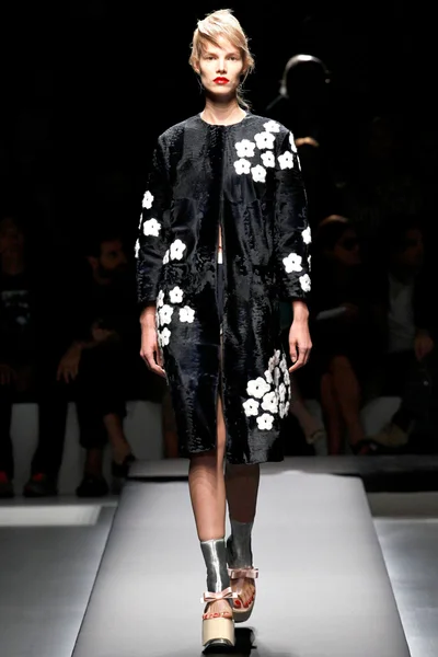 Look 14